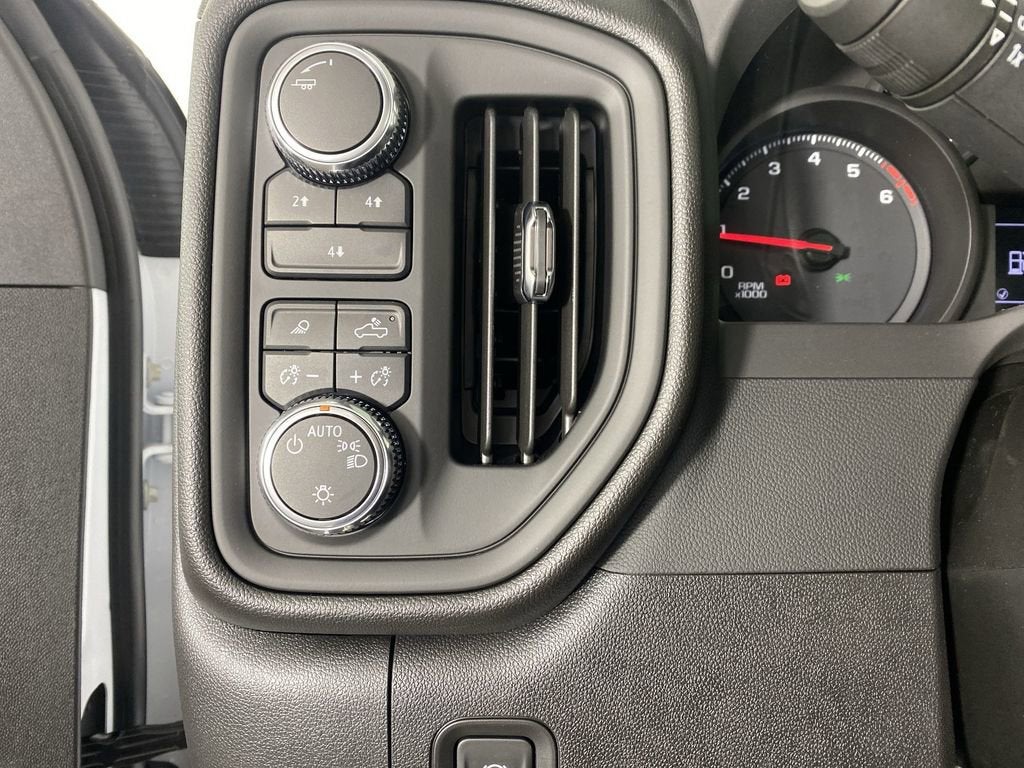 2025 GMC Sierra 2500 HD Pro