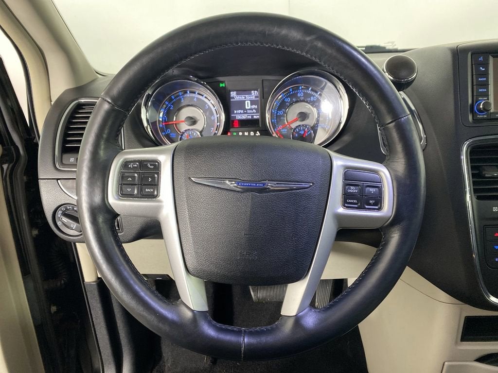 2016 Chrysler Town & Country Touring