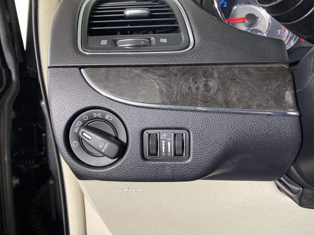 2016 Chrysler Town & Country Touring