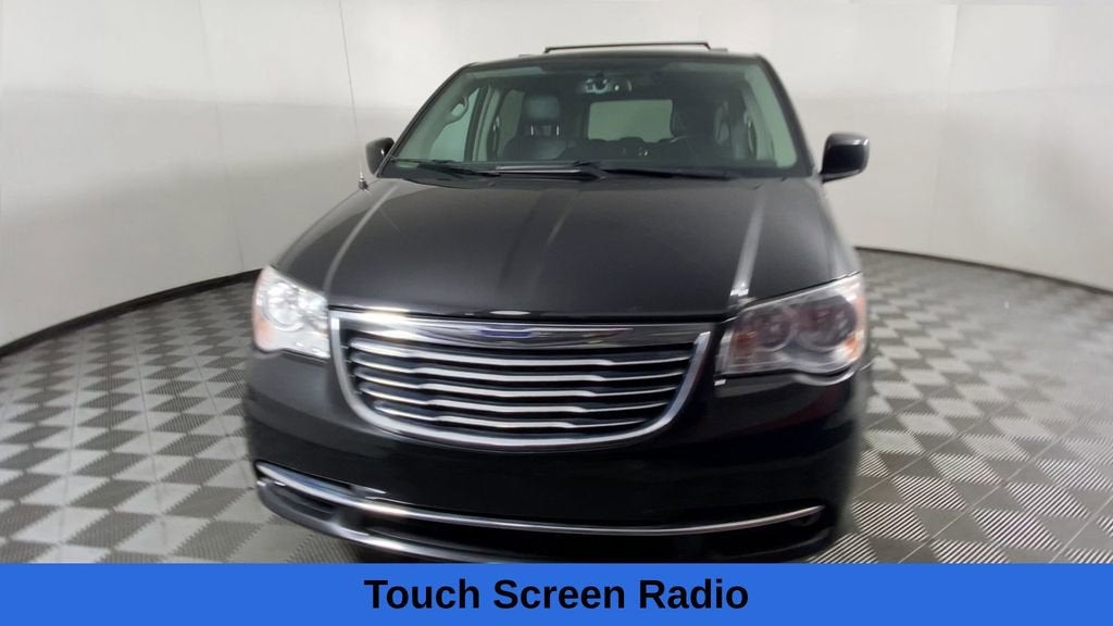 2016 Chrysler Town & Country Touring