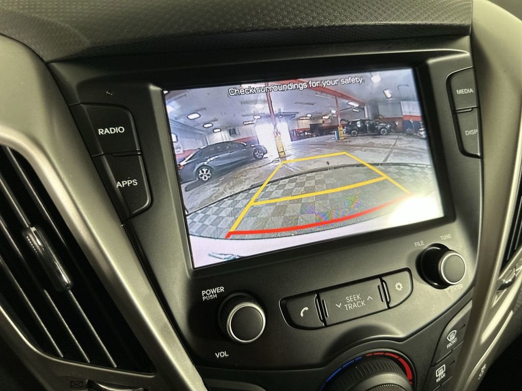 2017 Hyundai Veloster Base w/Black