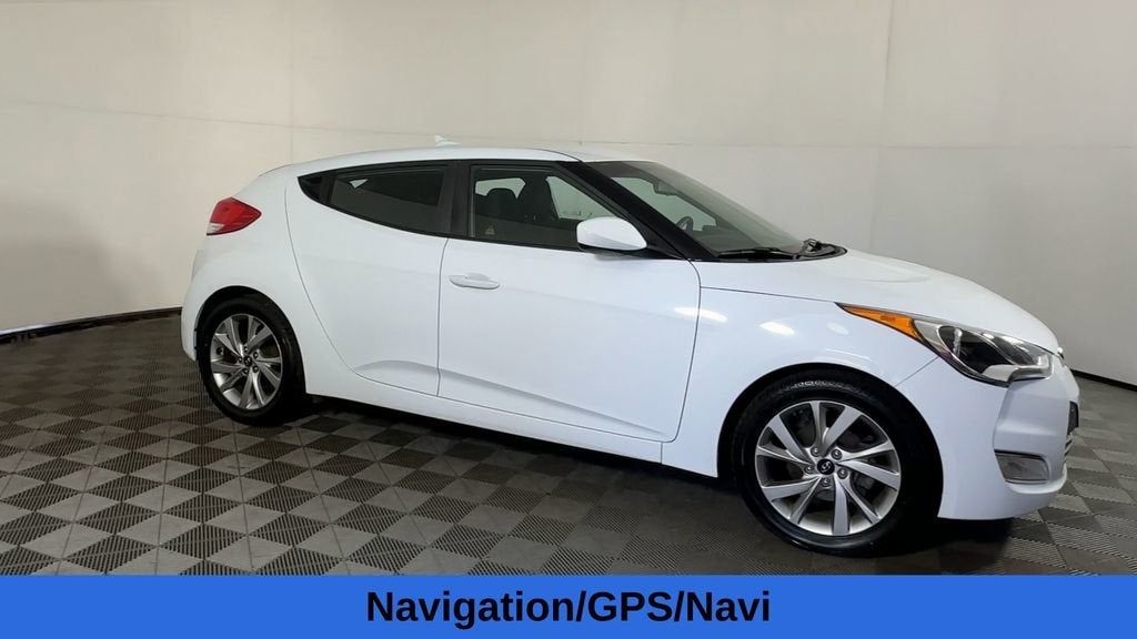 2017 Hyundai Veloster Base w/Black