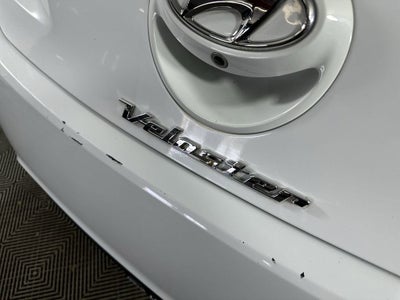 2017 Hyundai Veloster Base w/Black