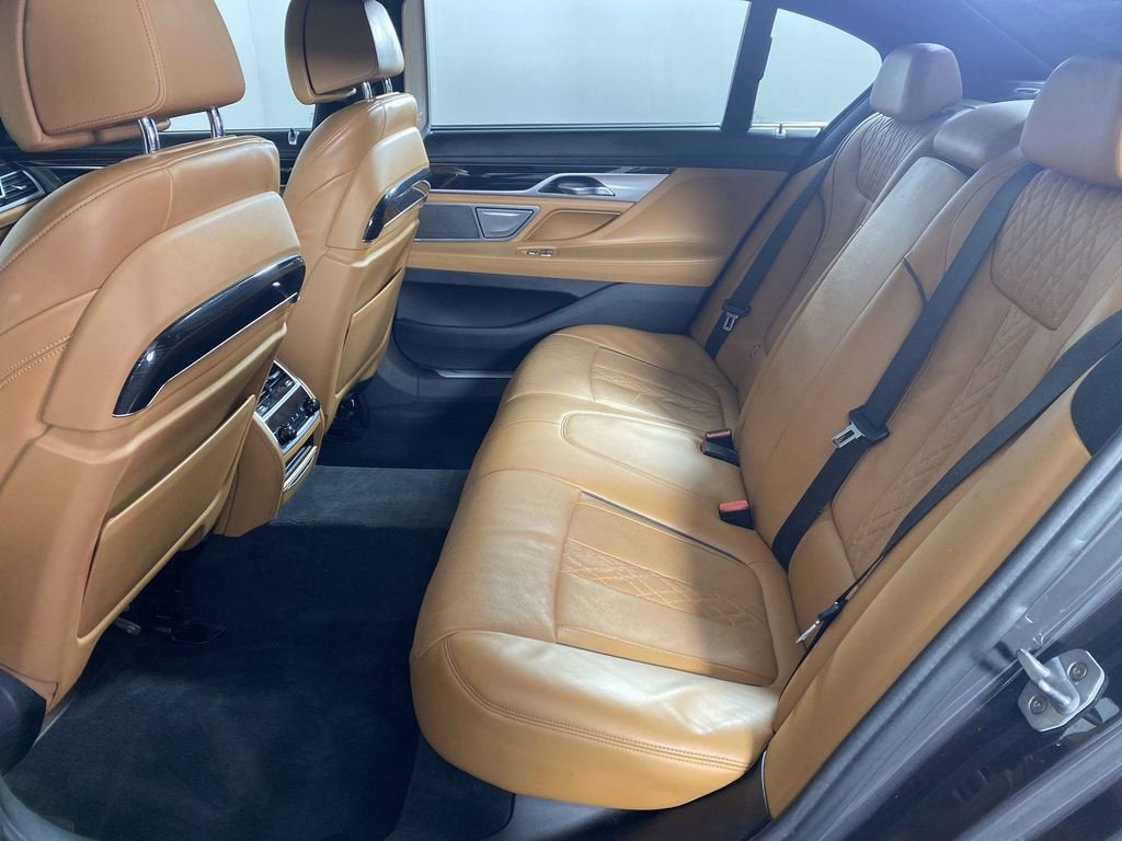 2019 BMW 740i xDrive