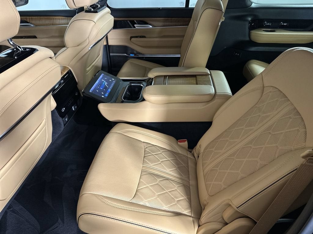 2024 Jeep Grand Wagoneer L Series III 4x4