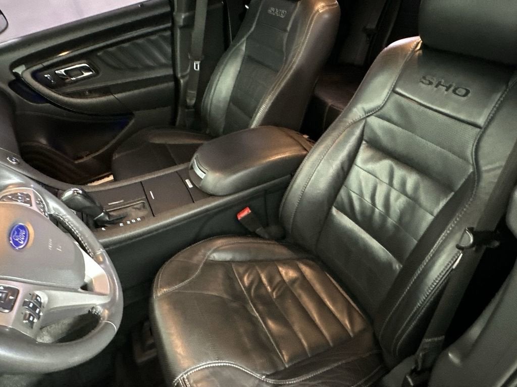 2016 Ford Taurus SHO