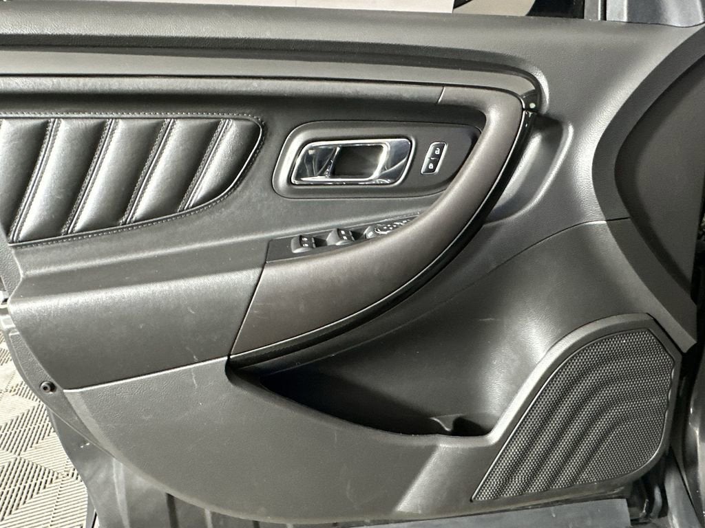 2016 Ford Taurus SHO