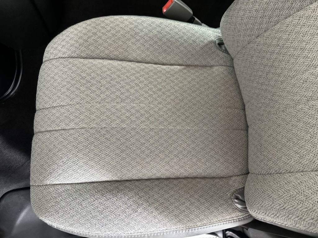 2025 Chevrolet Express Passenger 1LS