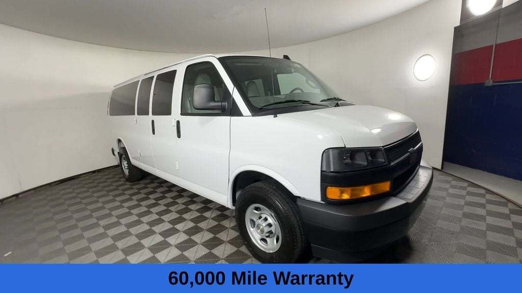 2025 Chevrolet Express Passenger 1LS