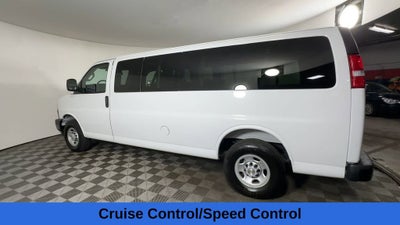 2025 Chevrolet Express Passenger 1LS