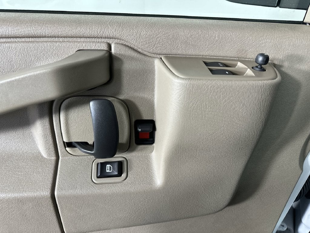 2026 Chevrolet Express Cargo Work Van - Photo 23