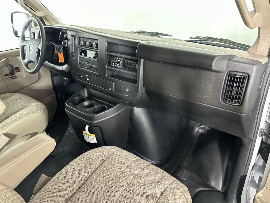 2026 Chevrolet Express Cargo Work Van - Photo 28