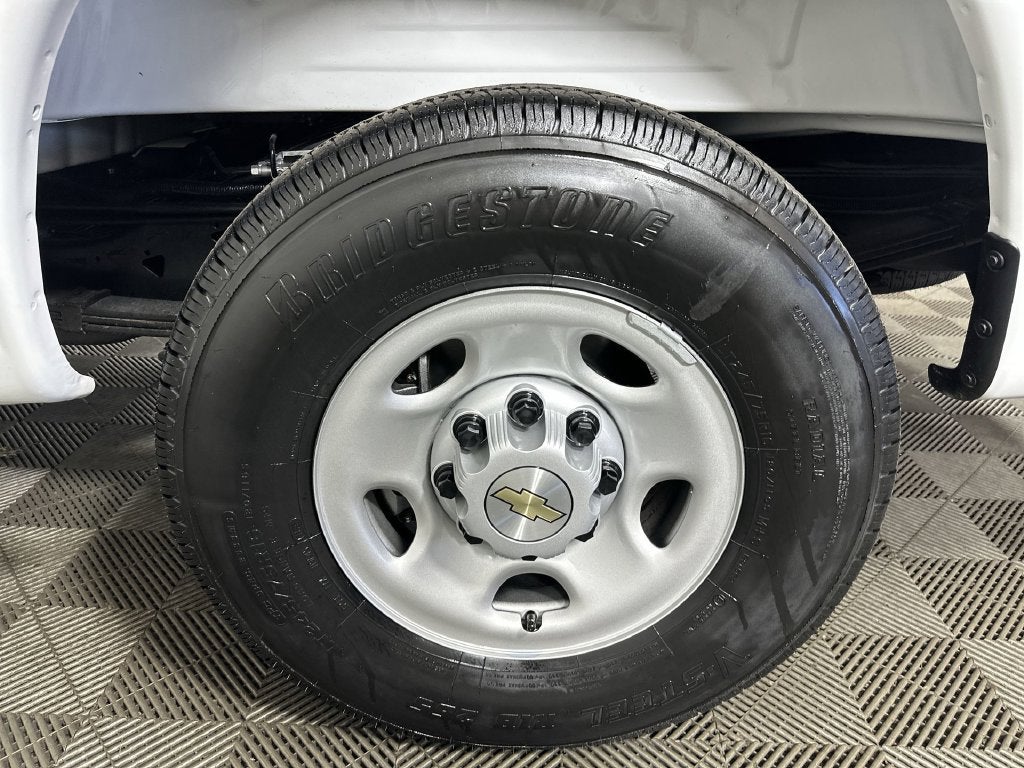 2026 Chevrolet Express Cargo Work Van - Photo 31