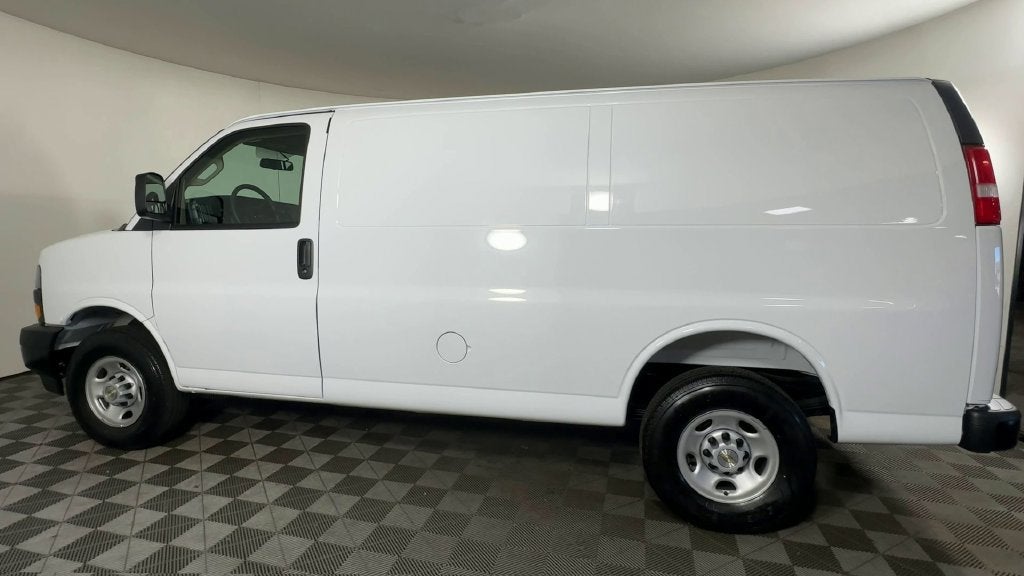 2026 Chevrolet Express Cargo Work Van - Photo 9