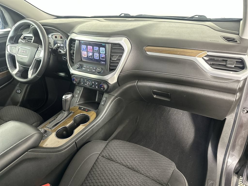 2017 GMC Acadia SLE