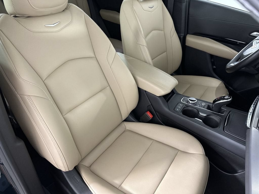 2024 Cadillac XT4 Luxury