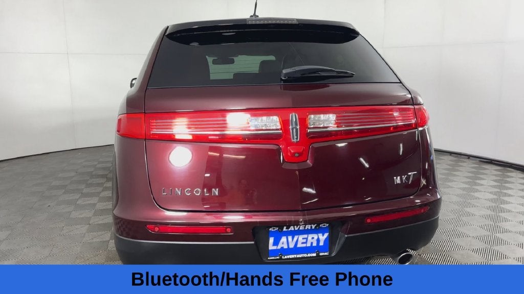 2017 Lincoln MKT Base