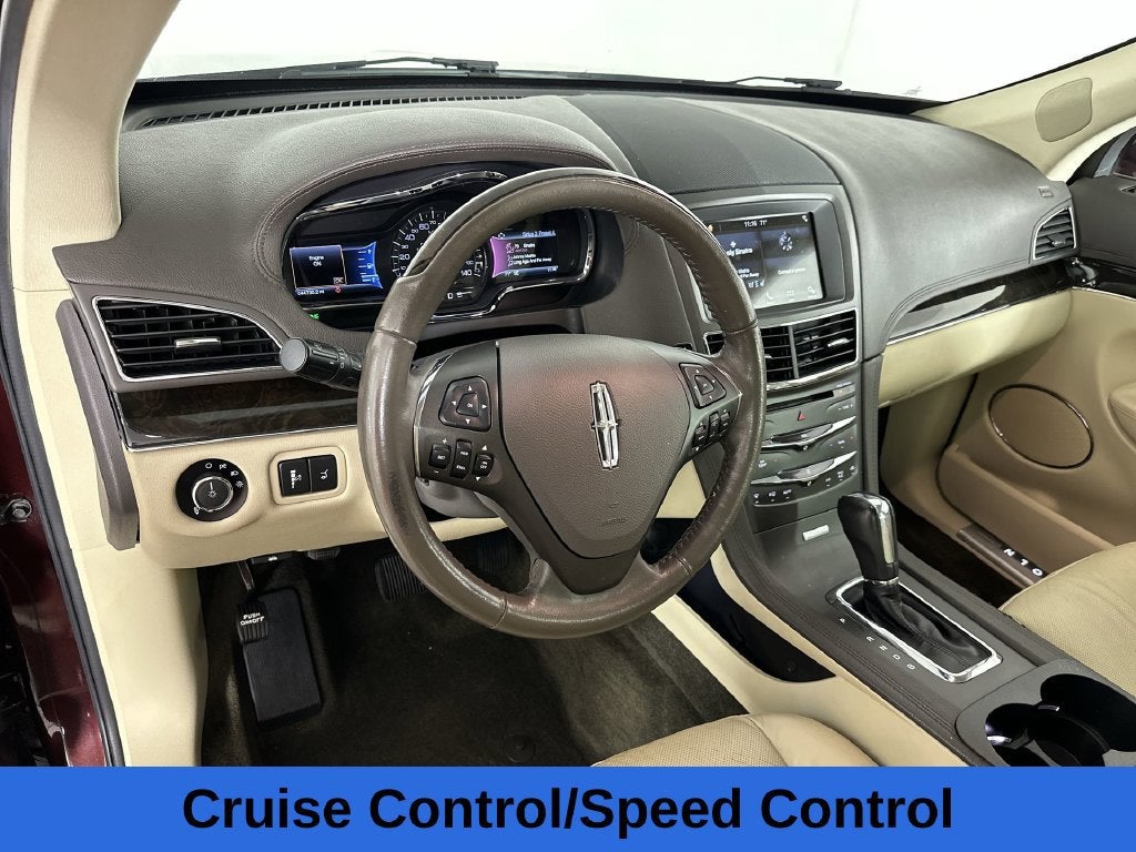 2017 Lincoln MKT Base