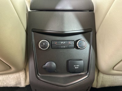 2017 Lincoln MKT Base