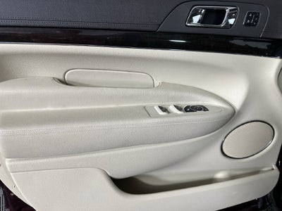 2017 Lincoln MKT Base
