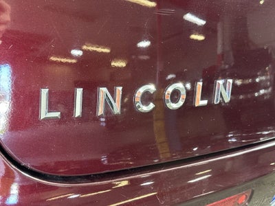 2017 Lincoln MKT Base
