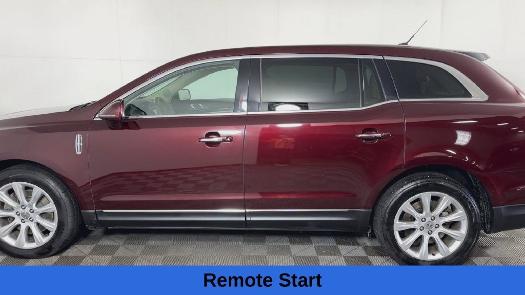 2017 Lincoln MKT Base