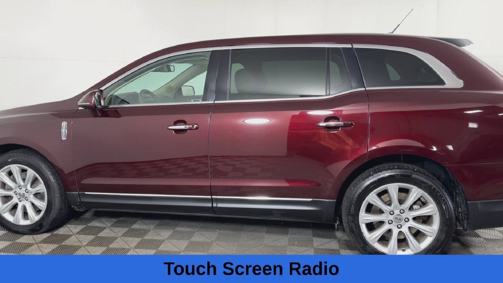 2017 Lincoln MKT Base