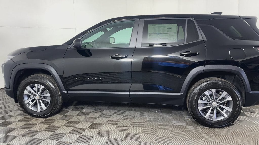 2027 Chevrolet Equinox LT - Photo 6