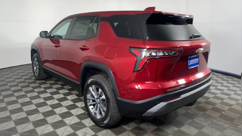 2027 Chevrolet Equinox LT - Photo 8