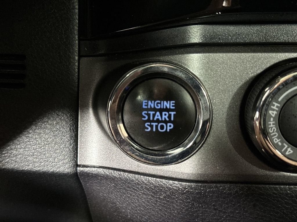 2016 Toyota Tacoma SR