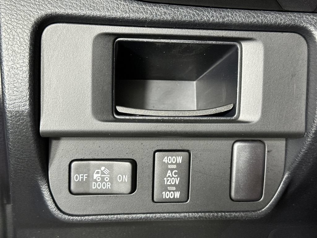 2016 Toyota Tacoma SR