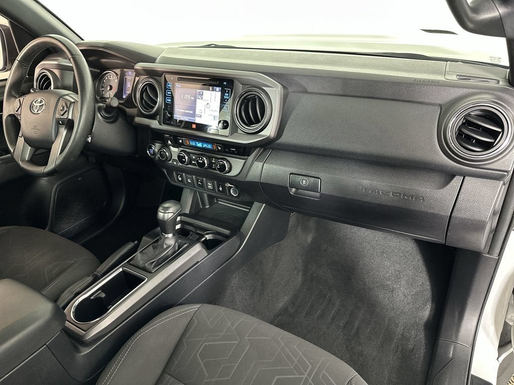 2016 Toyota Tacoma SR