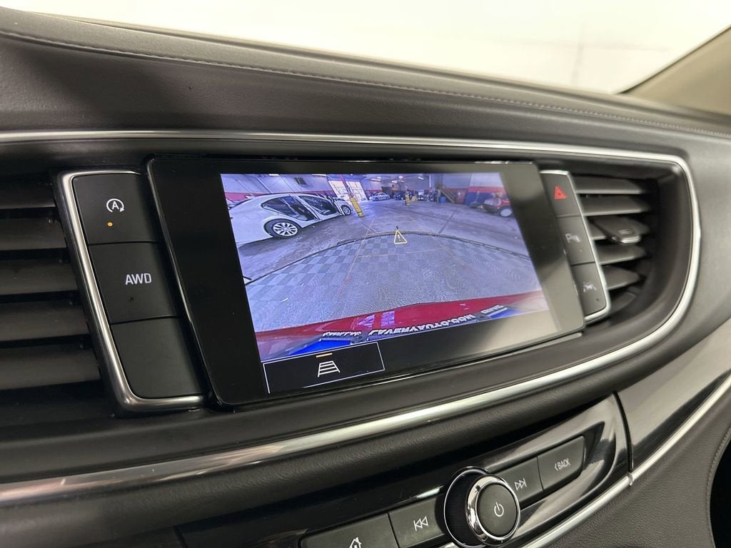 2022 Buick Enclave Essence